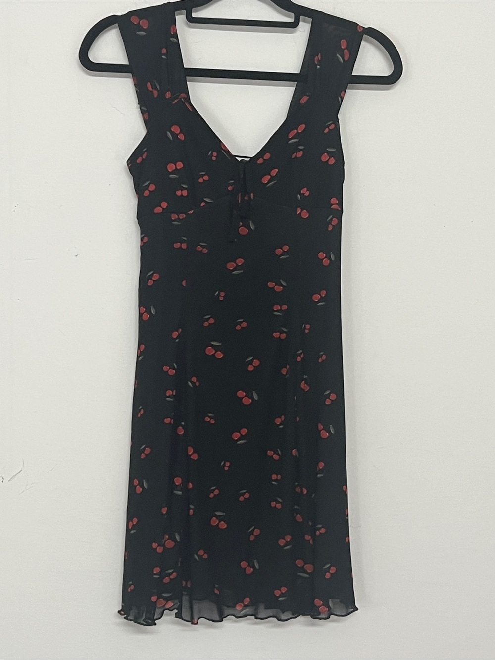 ⭐️ No comment Black Cherry Print sleeveless V-Neck Slinky Mini Sun Dress women S